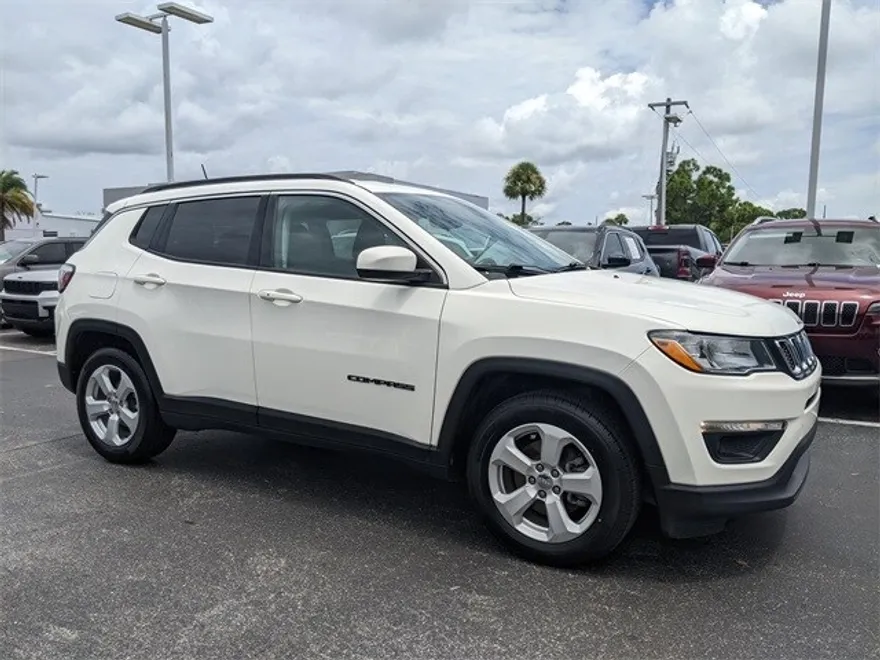 2019 Jeep Compass Latitude photo 1