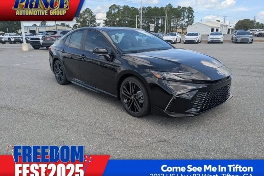 2025 Toyota Camry XSE photo 1