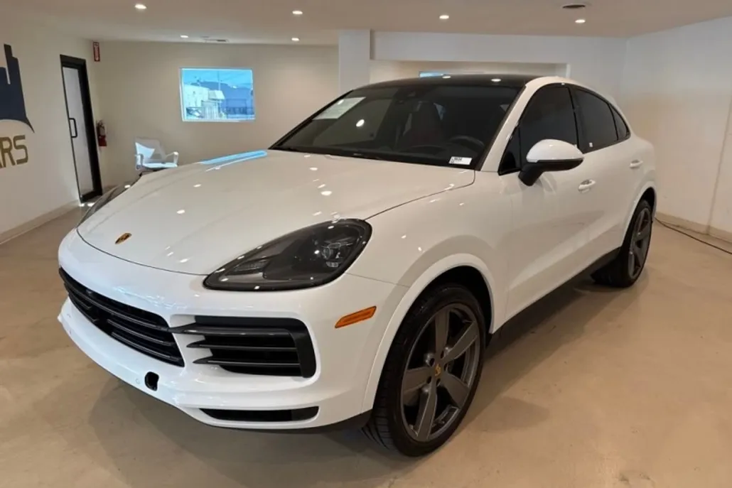 2023 Porsche Cayenne Coupe Platinum Edition photo 1