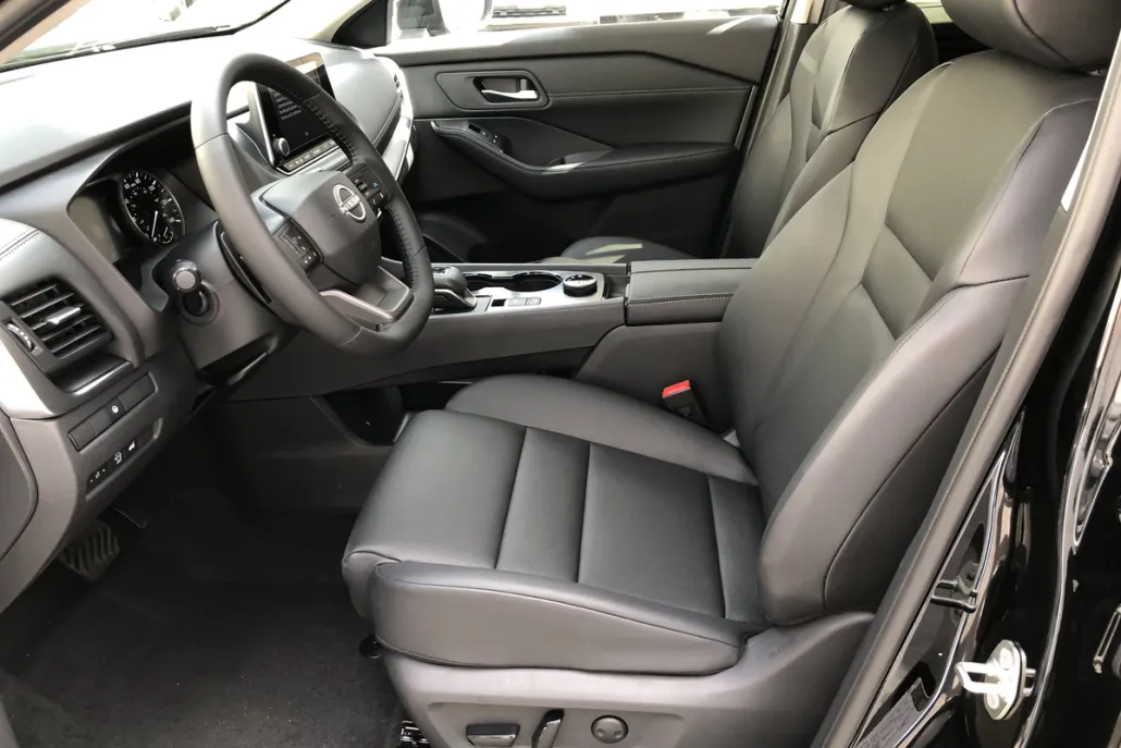 2026 Nissan Rogue SV photo 1