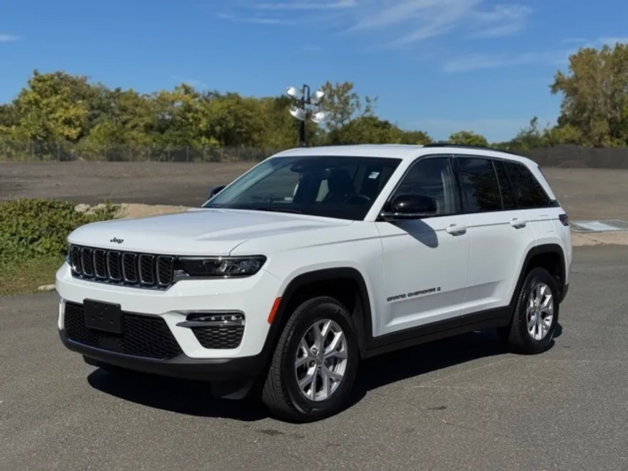 2022 Jeep Grand Cherokee Limited photo 1
