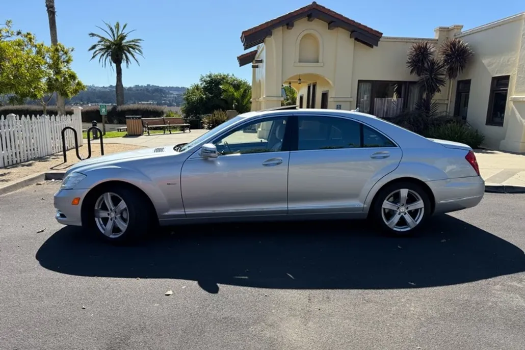 2012 Mercedes Benz S 550 photo 1