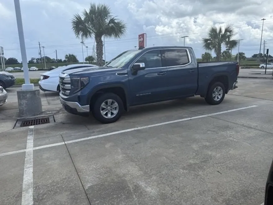 2024 Gmc Sierra 1500 SLE photo 1