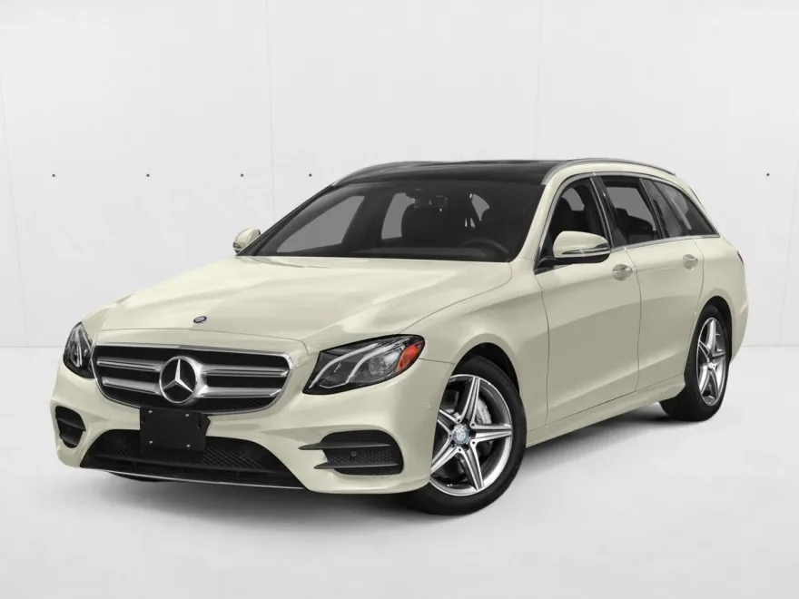 2017 Mercedes Benz E 400 photo 1