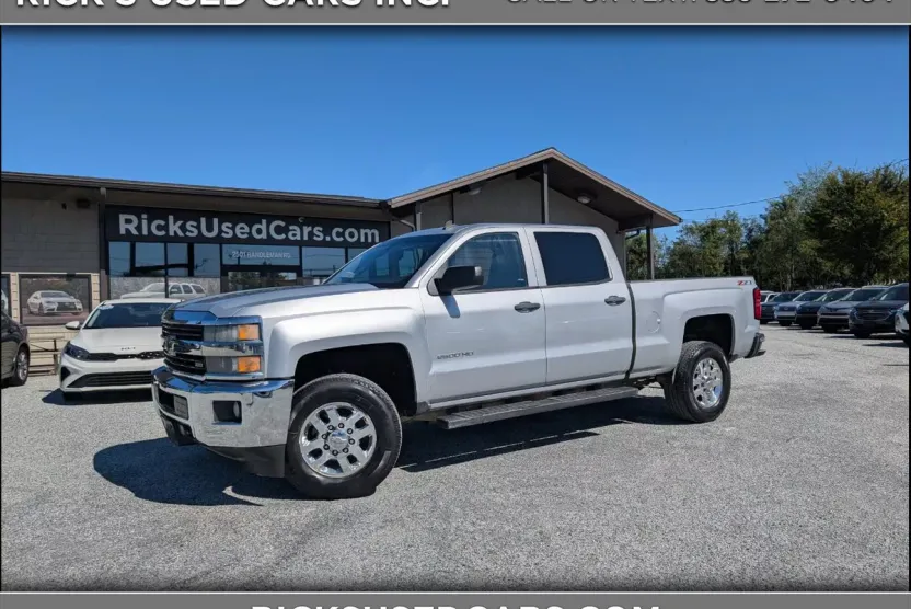 2015 Chevrolet Silverado 2500HD LT photo 1