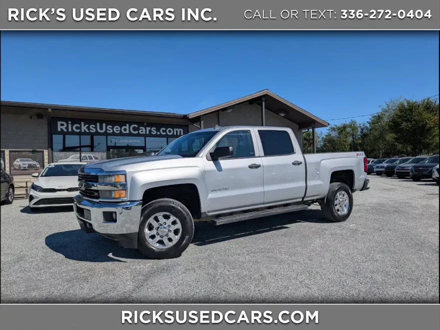 2015 Chevrolet Silverado 2500HD LT photo 1