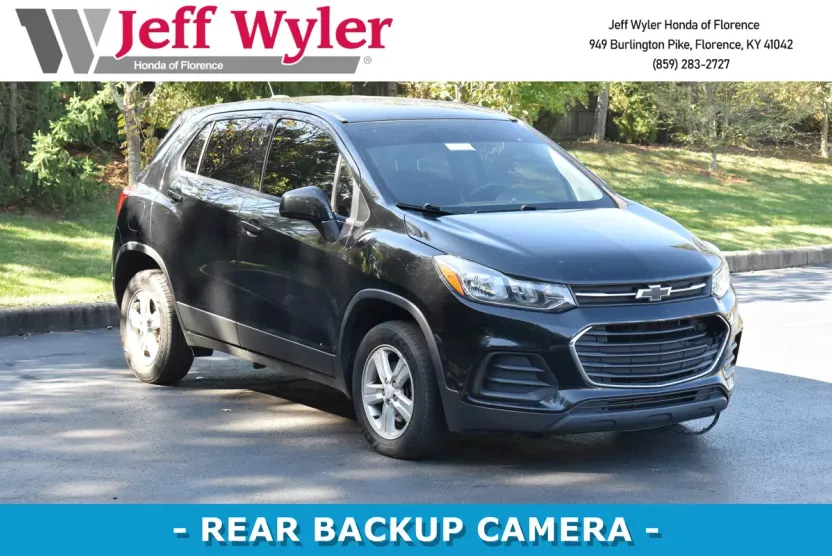 2019 Chevrolet Trax LS photo 1