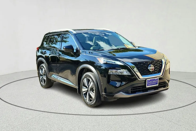 2023 Nissan Rogue SL photo 1