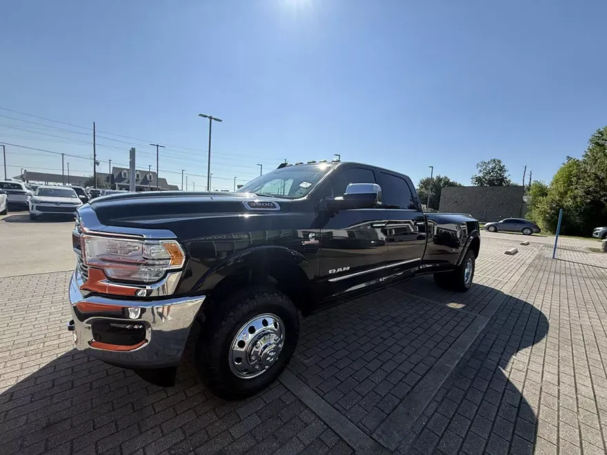 2022 Ram 3500 Limited photo 1