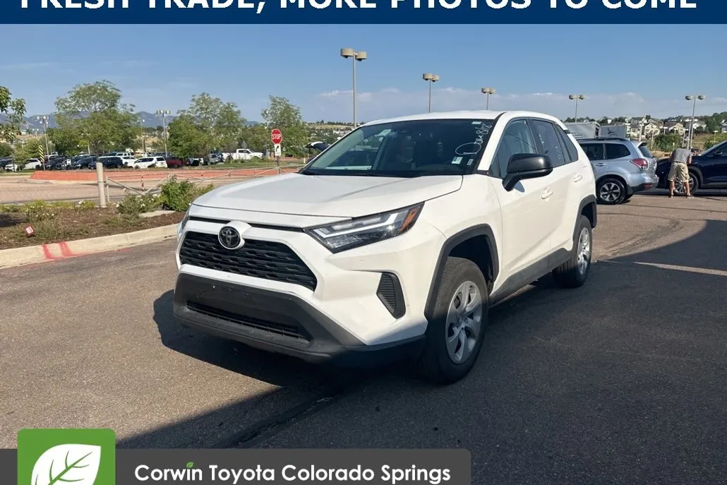 2024 Toyota RAV4 LE photo 1