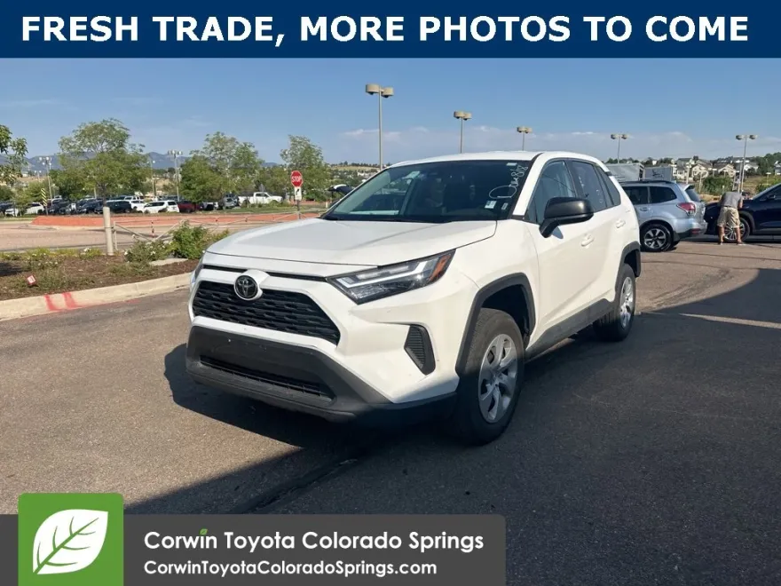 2024 Toyota RAV4 LE photo 1