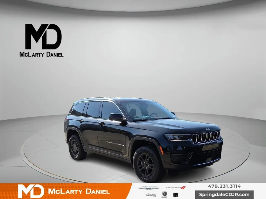2025 Jeep Grand Cherokee Laredo photo 1