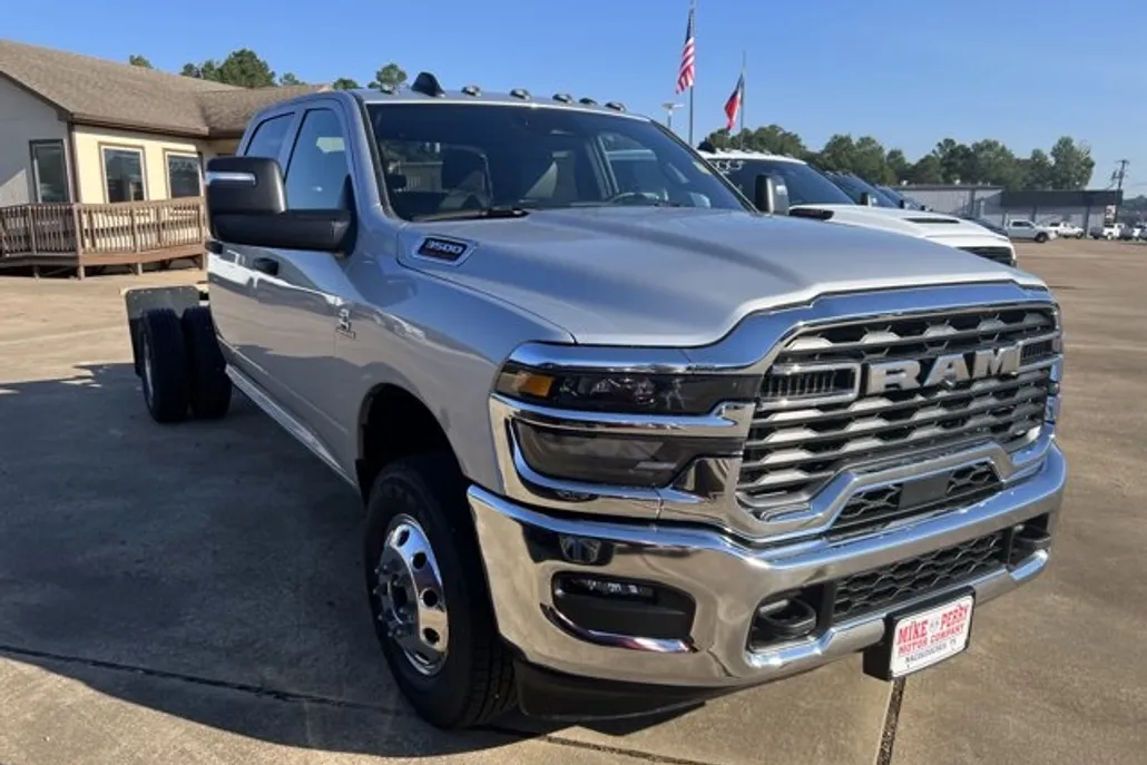 2026 Ram 3500 Tradesman photo 1