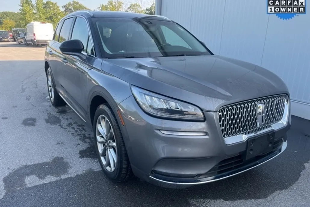 2021 Lincoln Corsair Standard photo 1