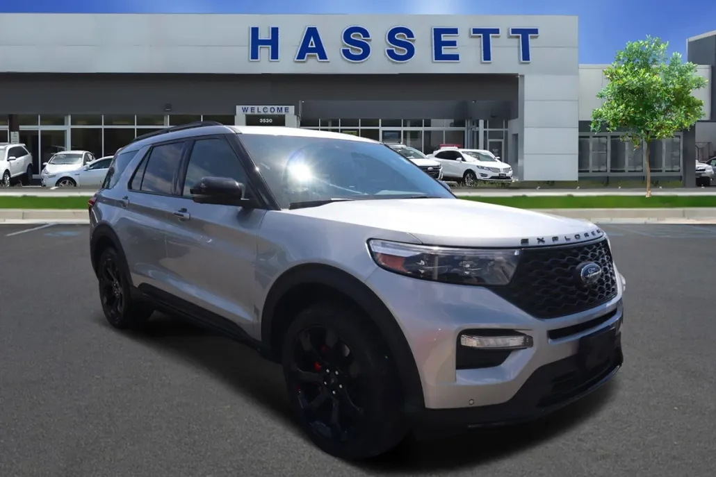 2022 Ford Explorer ST photo 1