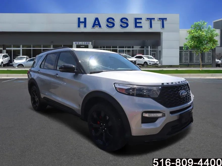 2022 Ford Explorer ST photo 1