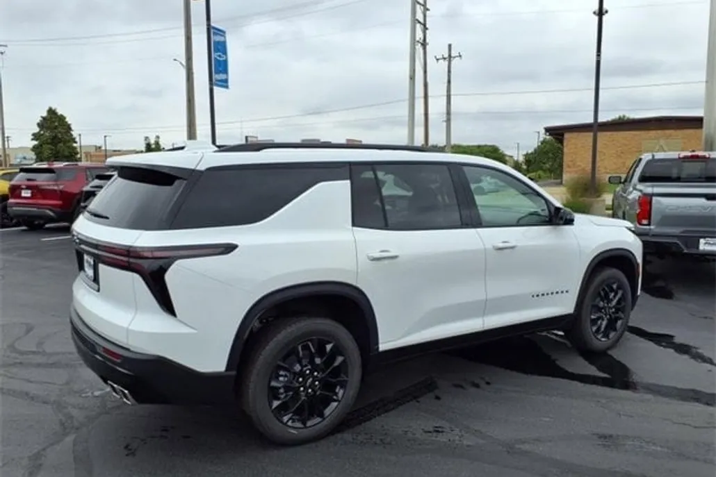 2026 Chevrolet Traverse photo 1
