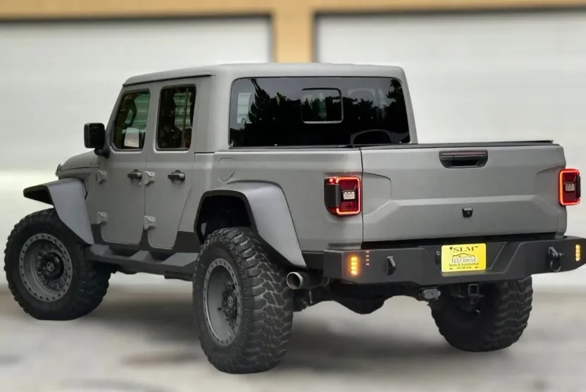 2020 Jeep Gladiator Rubicon photo 1