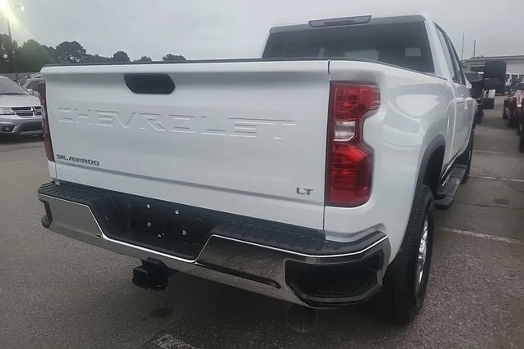 2023 Chevrolet Silverado 2500HD LT photo 1