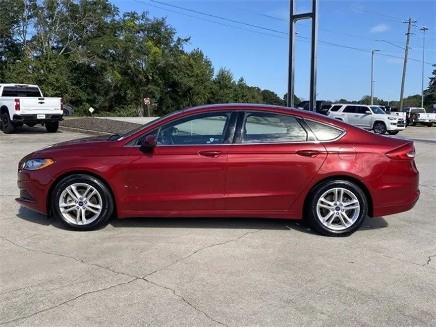 2018 Ford Fusion SE photo 1