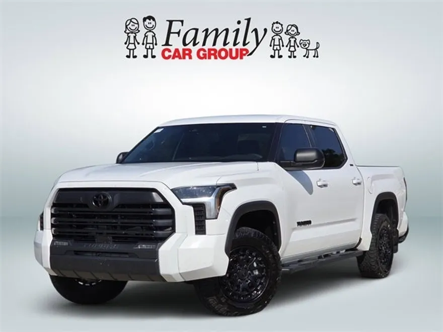 2025 Toyota Tundra SR5 photo 1
