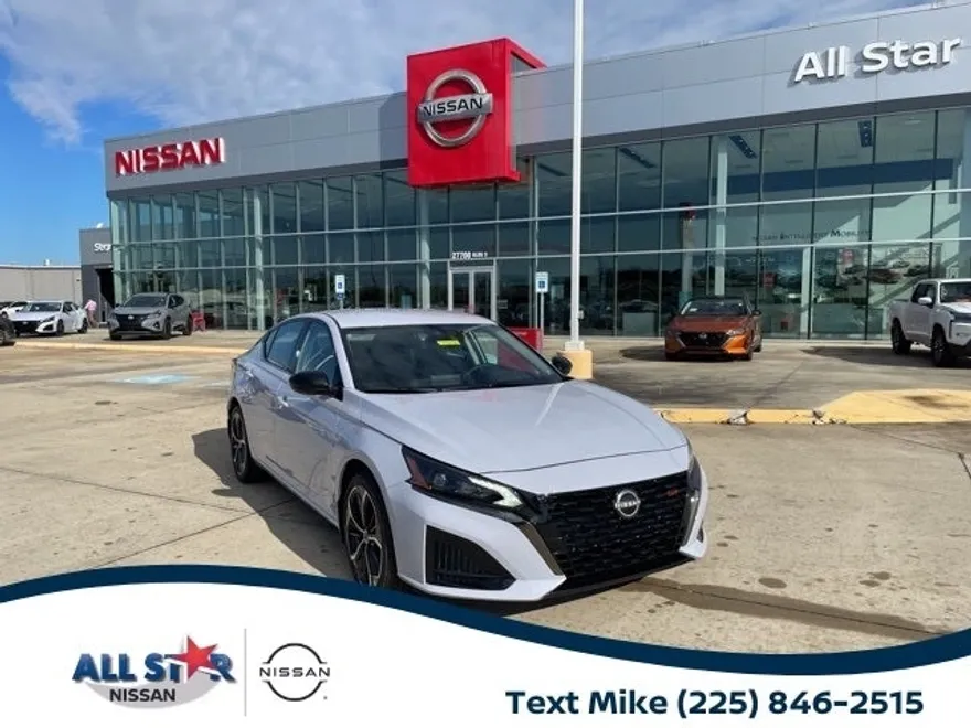2025 Nissan Altima 2.5 SR photo 1