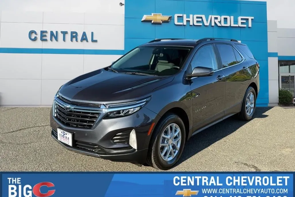 2022 Chevrolet Equinox LT photo 1