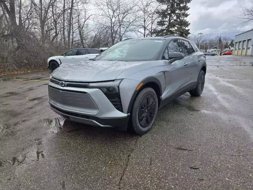2025 Chevrolet Blazer EV photo 1