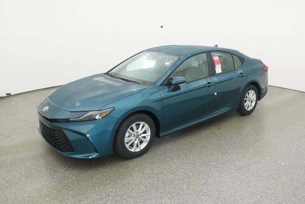 2026 Toyota Camry LE photo 1