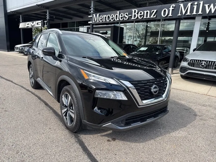 2023 Nissan Rogue SL photo 1