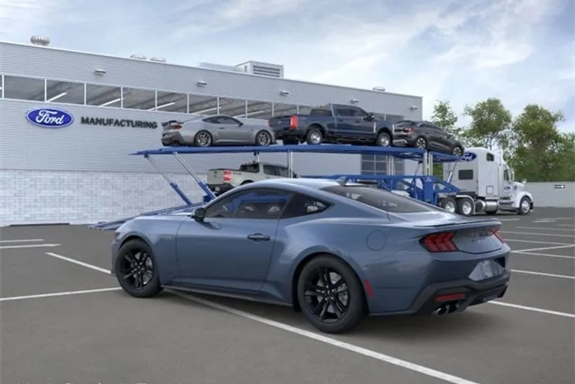 2025 Ford Mustang GT photo 1