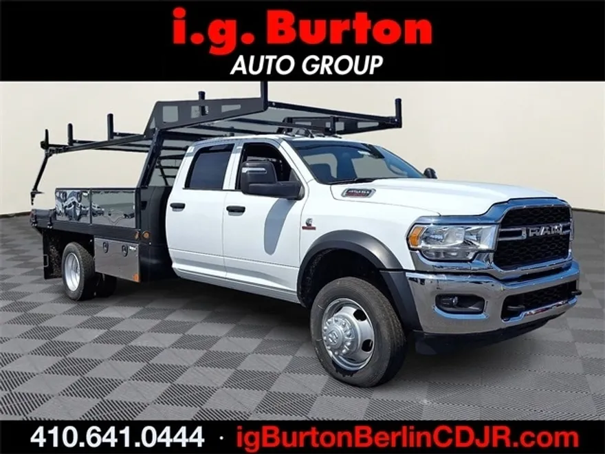 2024 Ram 4500 Tradesman photo 1