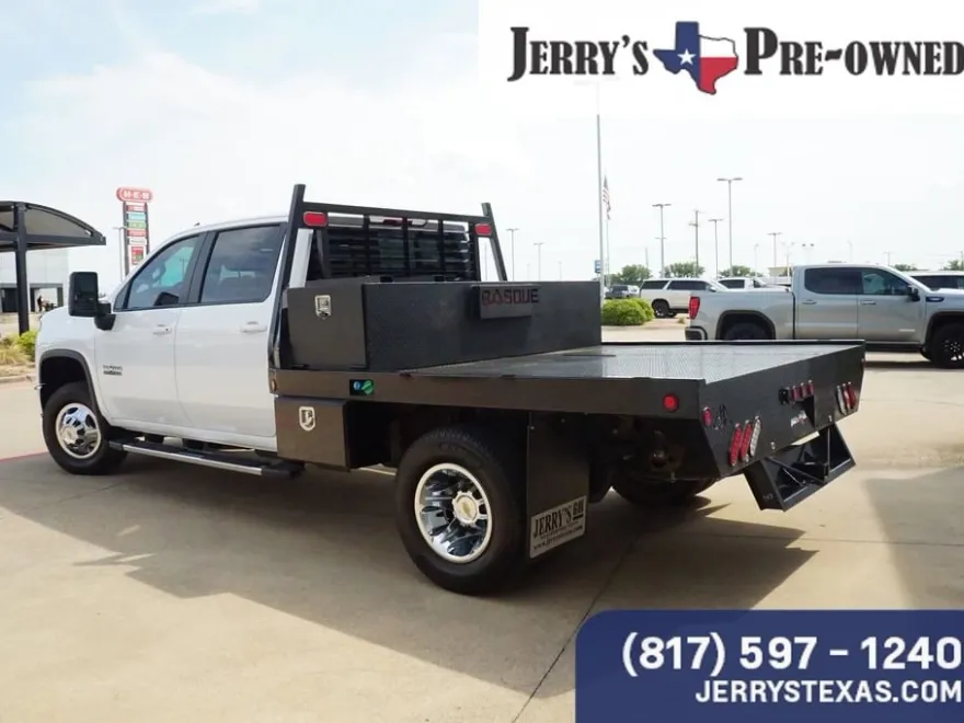 2025 Chevrolet Silverado 3500HD LT photo 1