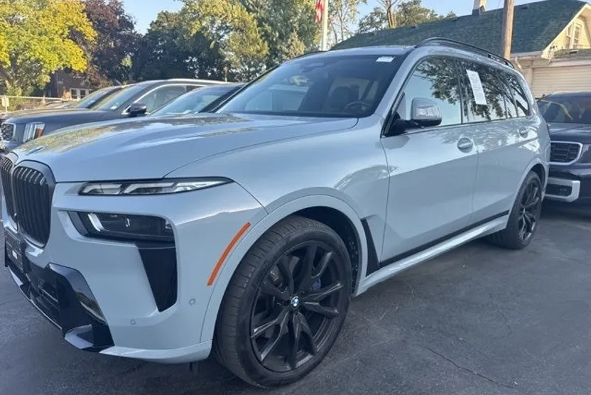 2023 Bmw X7 xDrive40i photo 1