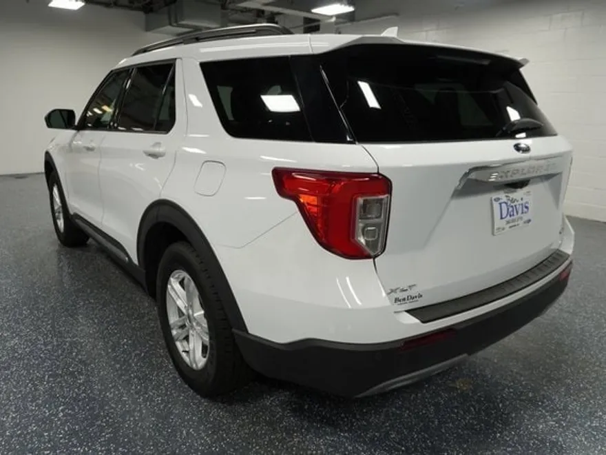 2020 Ford Explorer XLT photo 1