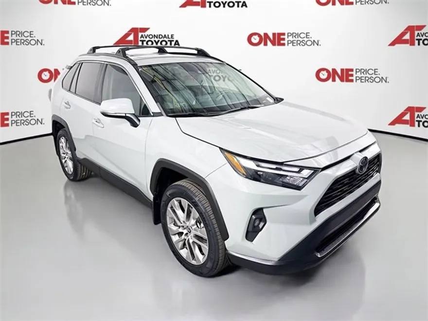 2023 Toyota RAV4 XLE Premium photo 1