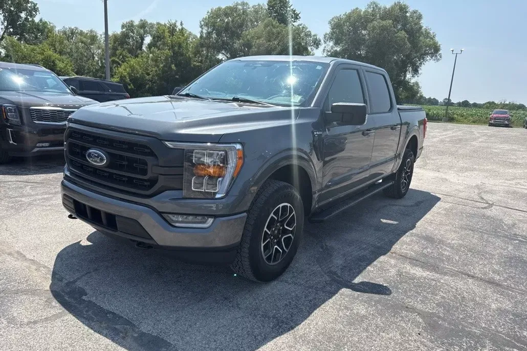 2022 Ford F-150 XLT photo 1