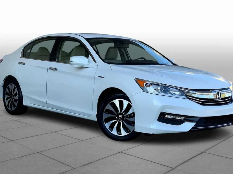 2017 Honda Accord Hybrid EX-L photo 1