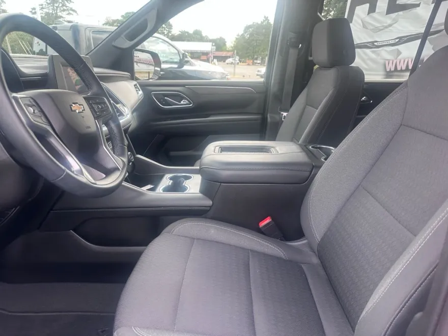 2023 Chevrolet Tahoe LS photo 1