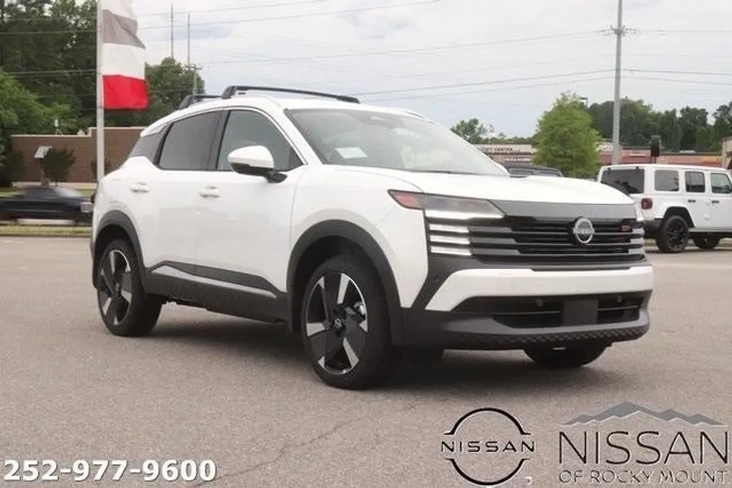 2025 Nissan Kicks SR photo 1