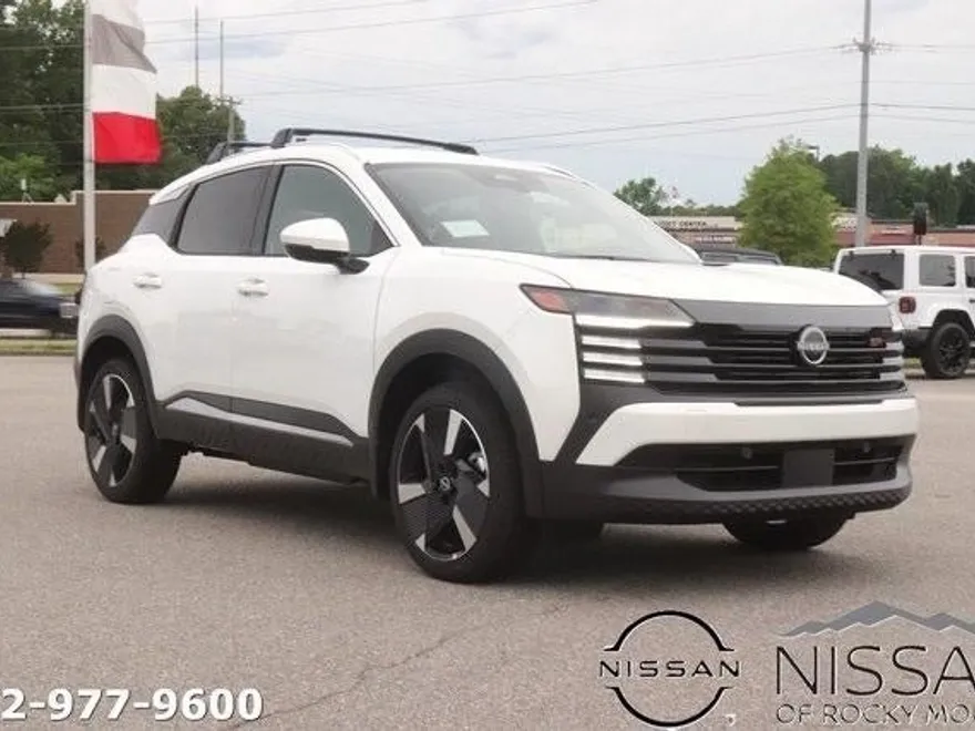 2025 Nissan Kicks SR photo 1