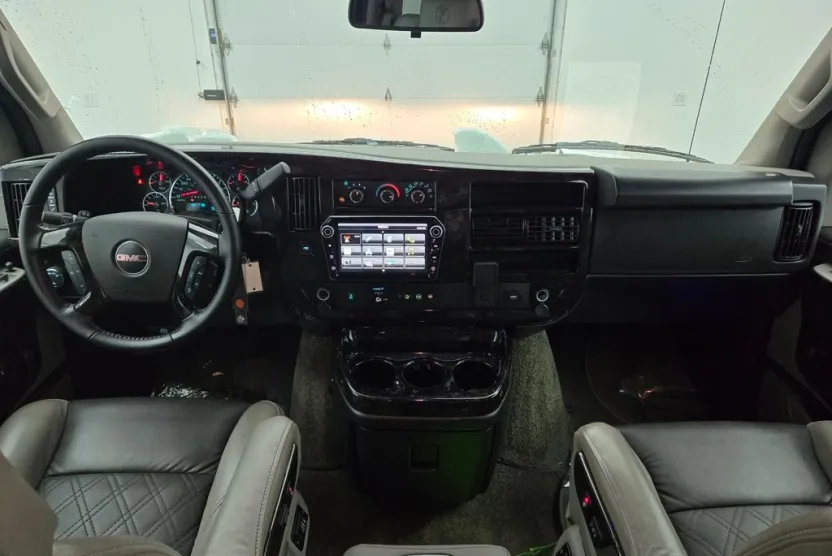 2023 Gmc Savana 2500 Cargo photo 1