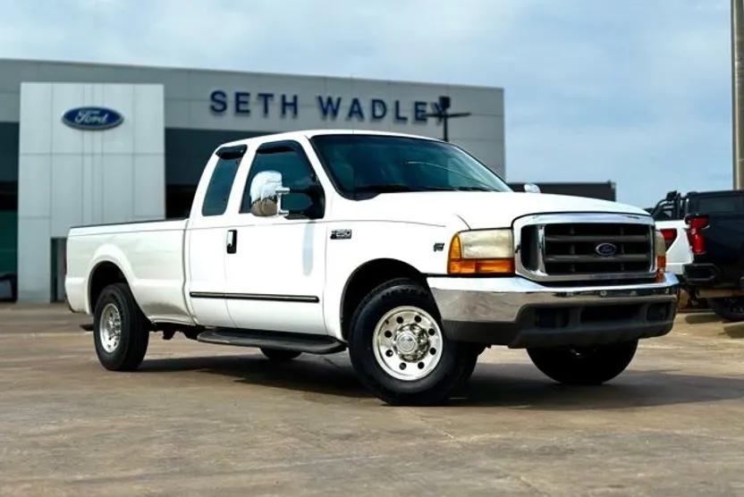 1999 Ford F-250 photo 1