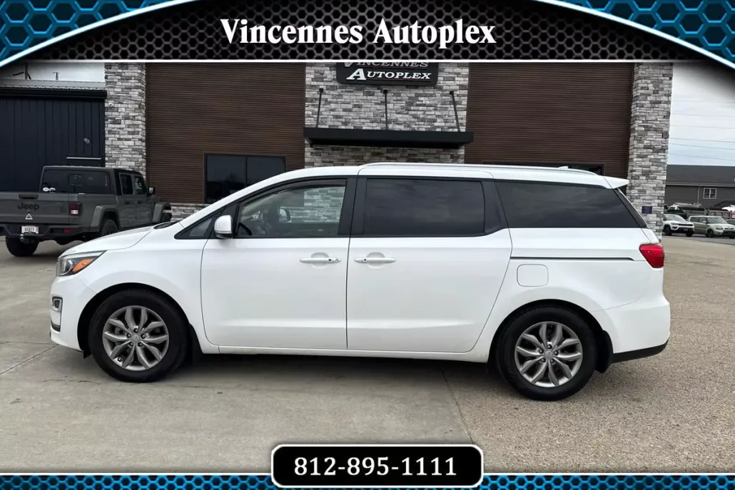 2021 Kia Sedona LX photo 1