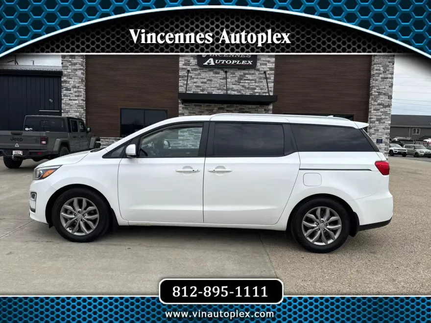 2021 Kia Sedona LX photo 1