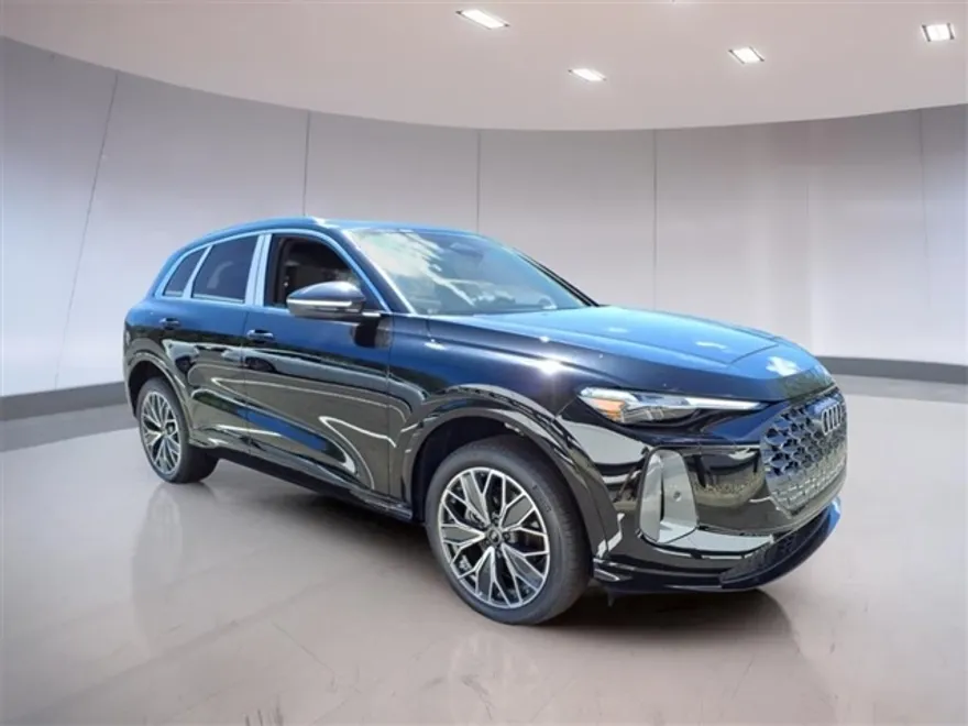 2025 Audi Q5 Premium Plus photo 1