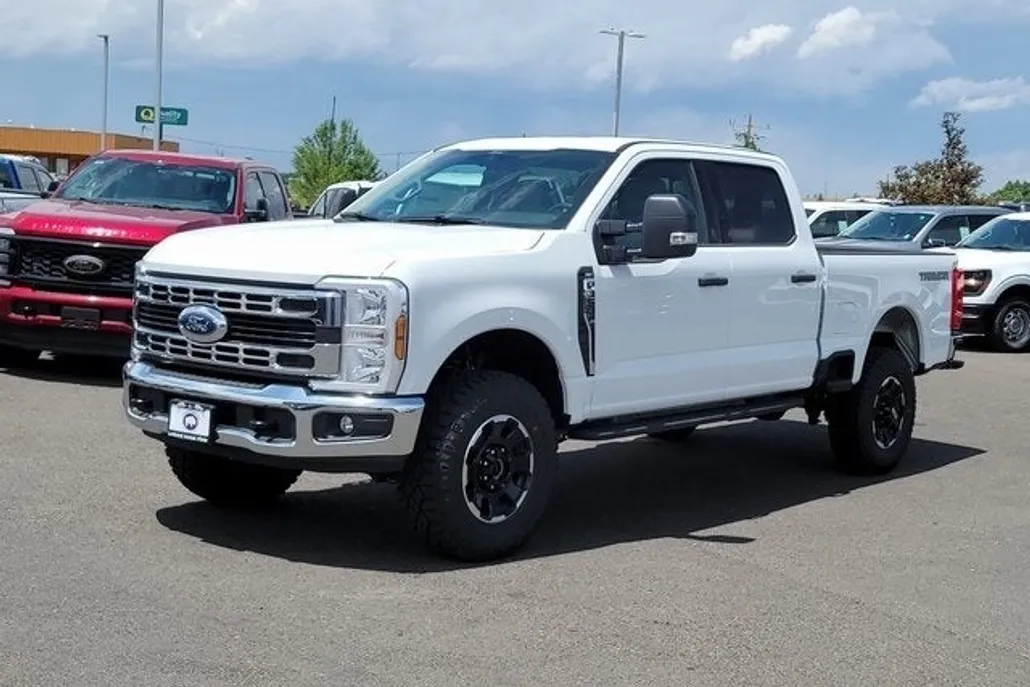2025 Ford F-350 XLT photo 1