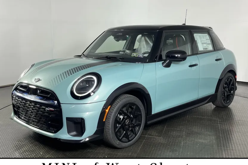 2026 Mini Cooper 4 Door Hardtop S Iconic photo 1