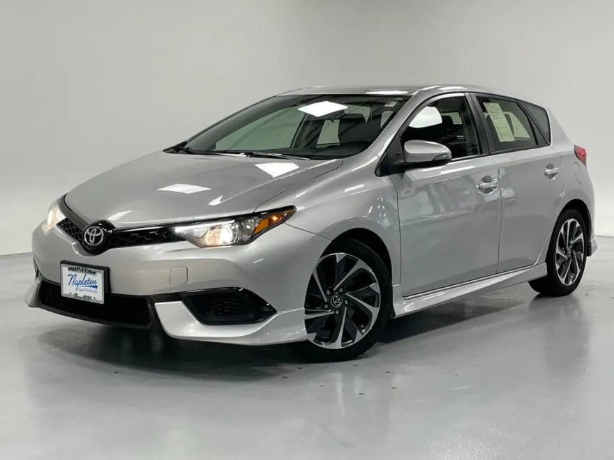 2017 Toyota Corolla iM Base photo 1
