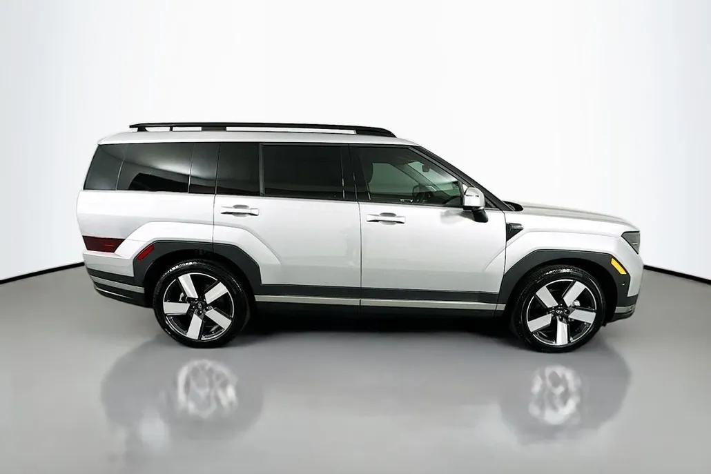 2025 Hyundai Santa Fe Limited photo 1